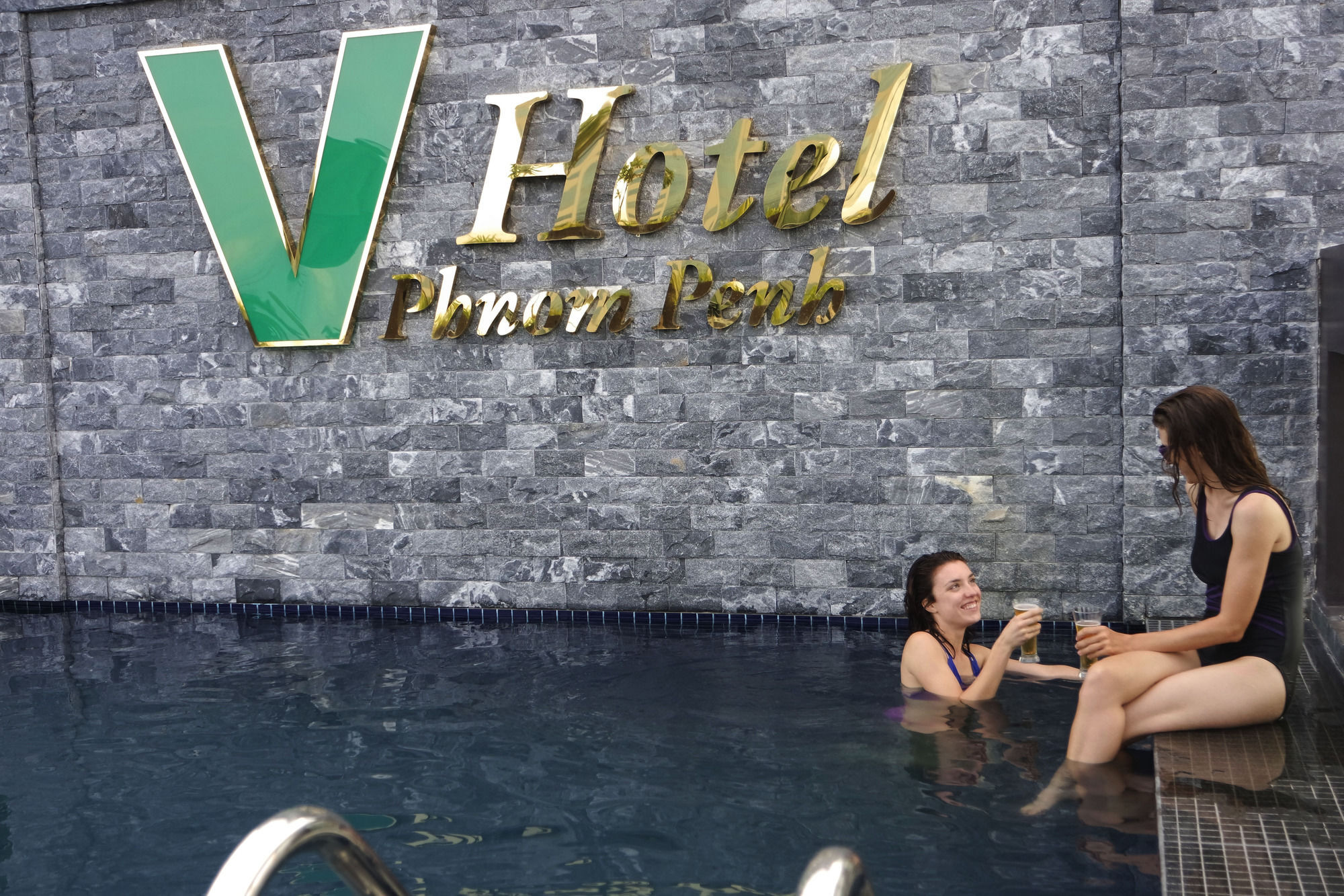 V Hotel Phnom Penh Zewnętrze zdjęcie