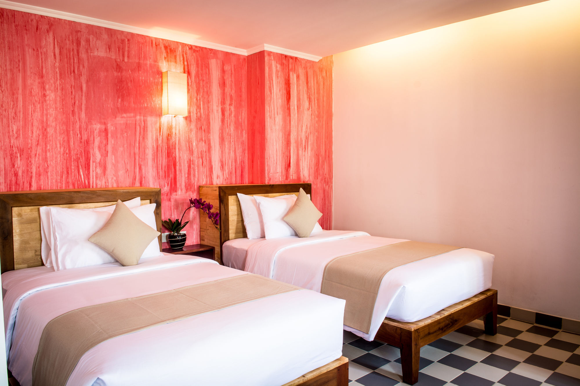 V Hotel Phnom Penh Zewnętrze zdjęcie