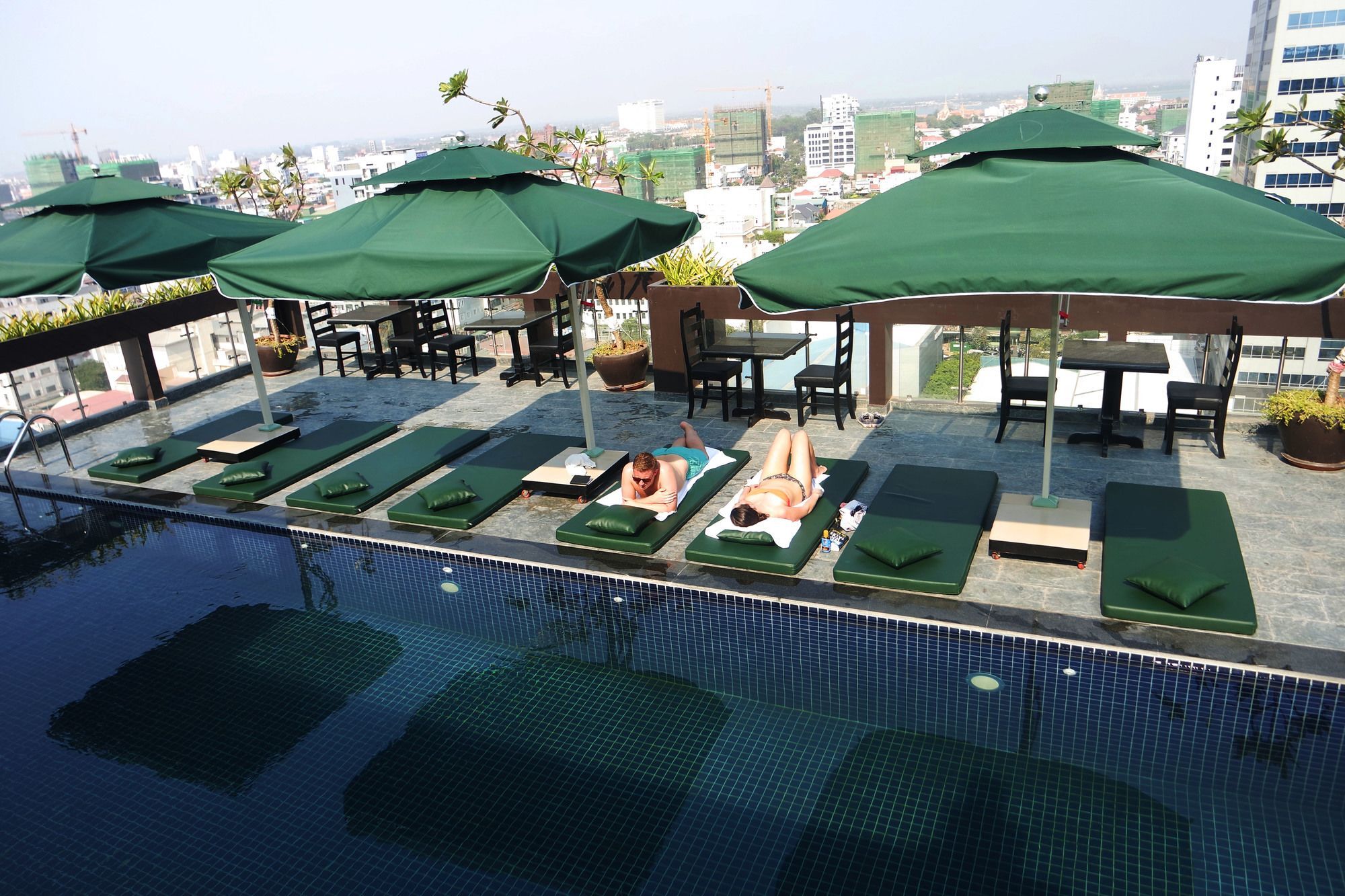 V Hotel Phnom Penh Zewnętrze zdjęcie